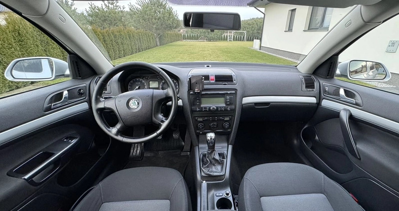 Skoda Octavia cena 20500 przebieg: 394000, rok produkcji 2008 z Grudziądz małe 121